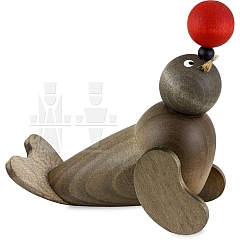 Seal Robbi with red ball