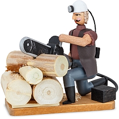 Carpenter with compressed air saw